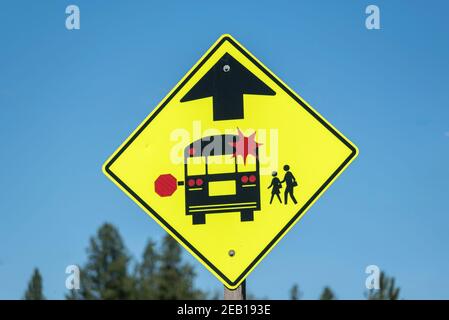 Panneau d'arrêt d'autobus scolaire, Adams County, Idaho. Banque D'Images