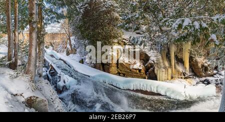Hawk Lake Log Chute Algonquin Highlands Haliburton County Ontario Canada Banque D'Images
