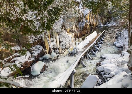 Hawk Lake Log Chute Algonquin Highlands Haliburton County Ontario Canada Banque D'Images
