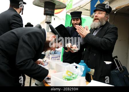 Lezajsk, POLOGNE - 5 MARS 2018 : anniversaire de la mort de Tzadik Elimelech Weissblum à Lezajsk Banque D'Images