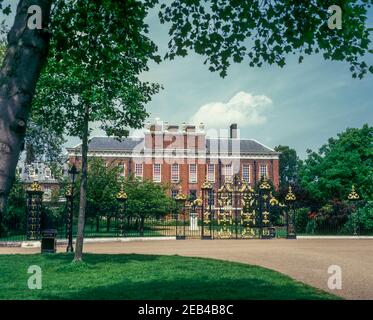 2000 HISTORIQUE KENSINGTON PALACE KENSINGTON GARDENS LONDRES ANGLETERRE ROYAUME-UNI Banque D'Images