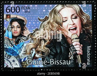 Madonna et M.I.A. sur le timbre-poste Banque D'Images