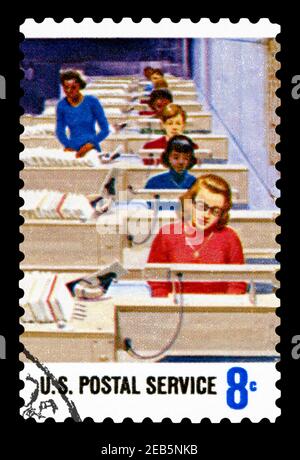 États-unis D'AMÉRIQUE - circa 1970 : timbre imprimé aux États-Unis dédié au service postal, vers 1970 Banque D'Images