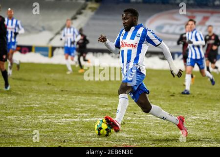 Odense, Danemark. 11 février 2021. Moses Otondo (25) d'Odense Boldklub vu pendant le match de la coupe de Sydbank danoise entre Odense Boldklub et le FC Midtjylland au parc d'énergie nature à Odense. (Crédit photo : Gonzales photo/Alamy Live News Banque D'Images