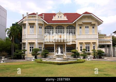 Première succursale de Siam commercial Bank - ancien bâtiment dans la région de Talad Noi à Bangkok, Thaïlande. Architecture italienne de 1910. Banque D'Images