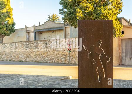 Porreres, Espagne; février 11 2021: Monument pour les représailles de la guerre civile espagnole appelé El Racó de la Memòria dans la ville de Porreres. Sculpture Banque D'Images