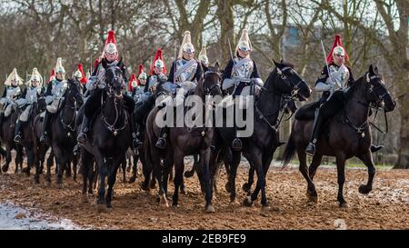 La cavalerie de la maison passe par leur formation à Londres. Banque D'Images