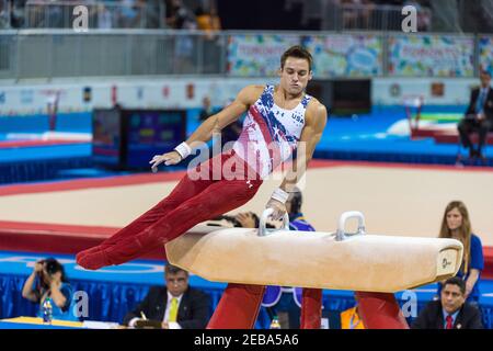 Samuel Mikulak dans le cheval Pommel pendant la compétition artistique de gymnastique des Jeux PanAm de Toronto 2015. L'équipe des États-Unis a remporté la médaille d'or et sa Banque D'Images