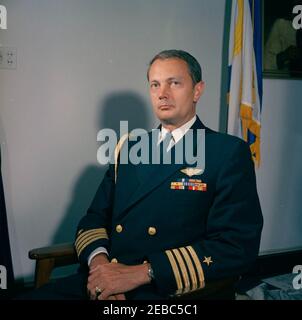 Aide navale au Président Capitaine Tazewell T. Shepard, Jr. (Photos de portrait). L'aide navale au président, le capitaine Tazewell T. Shepard, Jr., pose un portrait. Bureau de l'aide navale, Maison Blanche, Washington, D.C. Banque D'Images