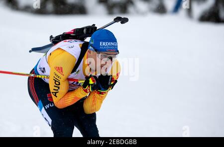 Pokljuka, Slovénie. 10 février 2021. Biathlon : coupe du monde/Championnat du monde, Relais mixte. Erik Lesser d'Allemagne en action crédit: Sven Hoppe/dpa/Alay Live News Banque D'Images