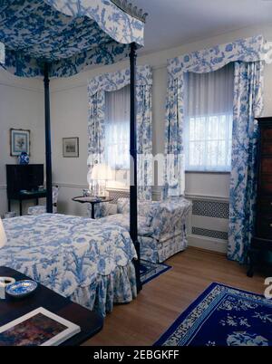 Chambres Maison blanche : salle à manger d'état, Cross Hall, salle est, escalier d'escalier du deuxième étage, chambre ovale jaune, chambres d'hôtes, hall central du rez-de-chaussée, couloir de l'aile est, boutique de tapisseries, bureau de Curatoru2019s. Vue sur la chambre Blue Taile. White House, Washington, D.C. Banque D'Images