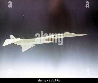 Nord-américain XB-70A Valkyrie au vol 061122 Banque D'Images