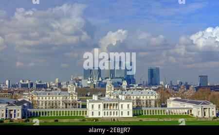 Londres, Royaume-Uni - 06 février 2007 : Canary Wharf et Greenwich Cityscape à Londres, Royaume-Uni. Banque D'Images