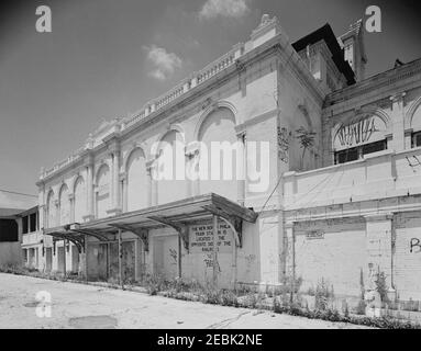 Vue nord-ouest; Station Building - élévation sud (avant), oblique - Gare nord de Philadelphie. Banque D'Images