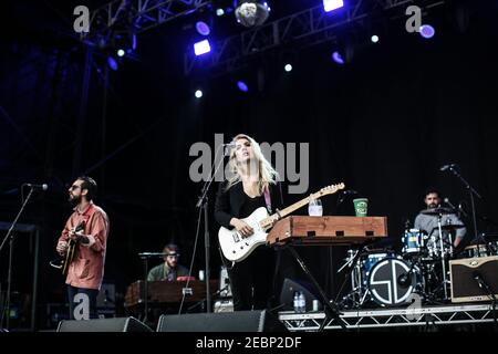 Rebecca Taylor de Slow Club à la 10e édition de Le festival End of the Road dans les jardins de l'arbre de Larmar Dans Dorset Banque D'Images