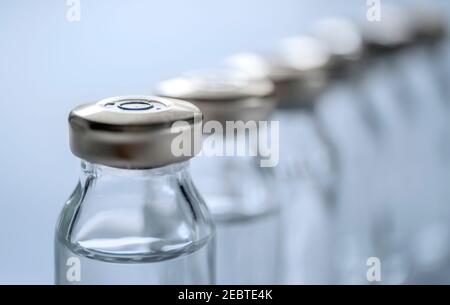 Prow. De flacons de vaccin Covid-19 Banque D'Images