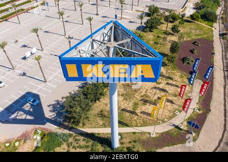 Grand panneau IKEA classique, vue aérienne. Banque D'Images