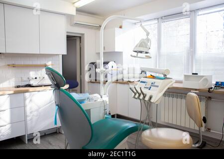 Intérieur d'un cabinet de dentiste et équipement spécial Banque D'Images