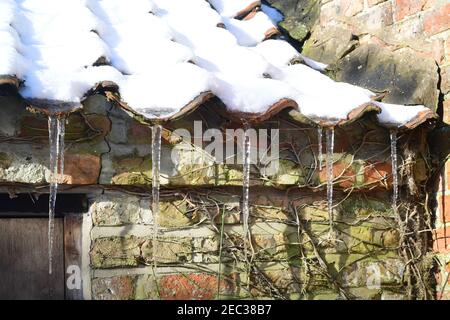 formation de glaces sur le toit ellerton york yorkshire royaume-uni Banque D'Images