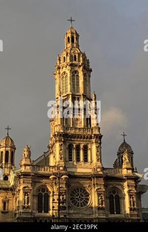 Église de la Sainte Trinité, Paris, France. Conçu par Théodore Ballu et construit au milieu du XIXe siècle dans le cadre de l'embellissement de Paris. Banque D'Images
