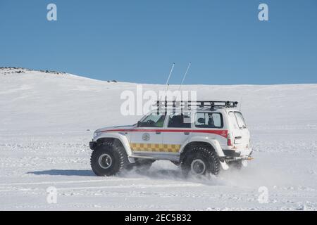 Smjorfjoll Islande - Mars 30. 2019: Toyota Land Cruiser 4x4 modifié de l'Islande recherche et sauvetage Banque D'Images