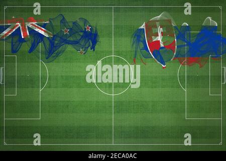 Match de football Nouvelle-Zélande contre Slovaquie, couleurs nationales, drapeaux nationaux, terrain de football, jeu de football, concept de compétition, espace de copie Banque D'Images