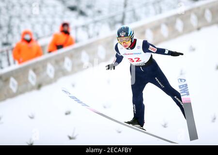 Zakopane, Pologne. 13 février 2021. Jakub Wolny saut à ski sur le site de saut à ski de Great Krokiew pendant la coupe du monde de saut à ski à Zakopane. Crédit : SOPA Images Limited/Alamy Live News Banque D'Images