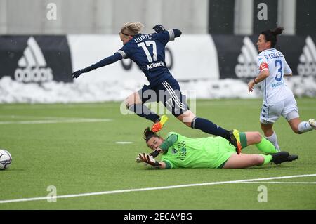 Vinovo (À, Italie. 13 février 2021. Vinovo (TO), Italie, Centre de formation de Juventus, 13 février 2021, Lina Hurtig (Juventus), Noemi Fedele (Empoli), Lucia Di Guglielmo (Empoli) pendant Juventus vs Empoli Ladies - Italien Coppa Italia football féminin Credit: Danilo Vigo/LPS/ZUMA Wire/Alamy Live News Banque D'Images