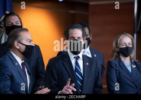 Jamie Raskin (démocrate du Maryland), directeur principal de la procédure de mise en accusation, fait des remarques lors d'une conférence de presse au Capitole des États-Unis, après que le Sénat américain ait voté 57-43 pour l'acquittement de l'ancien président Donald J. Trump sur une accusation de mise en accusation d'incitation à l'attaque contre le Capitole des États-Unis, à Washington, DC, samedi, 13 février 2021. Crédit : Rod Lamkey/CNP | utilisation dans le monde entier Banque D'Images