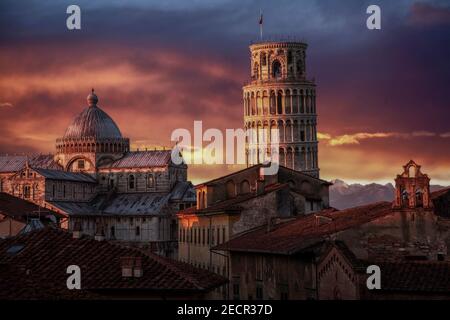 Campanile, Tour de Pise et Cathédrale Santa Maria Assunta, Pise, province de Pise, Toscane, Italie, Banque D'Images