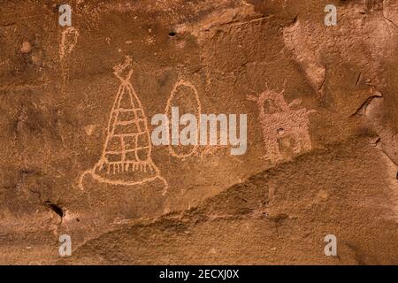 Pétroglyphes et pictogrammes de Sego Canyon réalisés par Fremont People dans l'Utah, aux États-Unis Banque D'Images