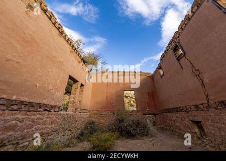 Bâtiment abandonné de la compagnie de pierre et de bois d'œuvre dans l'ancienne ville fantôme de l'exploitation minière du charbon de Sego, Utah, États-Unis Banque D'Images