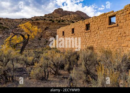 Bâtiment abandonné de la compagnie de pierre et de bois d'œuvre dans l'ancienne ville fantôme de l'exploitation minière du charbon de Sego, Utah, États-Unis Banque D'Images