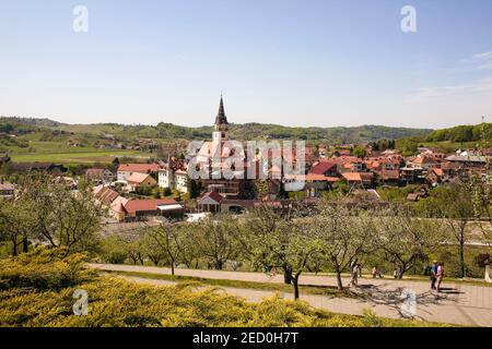 Le sanctuaire de Marija Bistrica, Croatie, Europe. Marija Bistrica est le plus grand sanctuaire Marian de Croatie, est situé dans la partie sud-est de la Croatie Zagorje sur les pentes nord de la montagne au-dessus de Zagreb est à environ quarante kilomètres de la capitale. Vue depuis la colline du chemin de la Croix. Banque D'Images