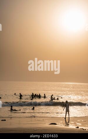 Plage de Lumley au coucher du soleil, Freetown, Sierra Leone Banque D'Images