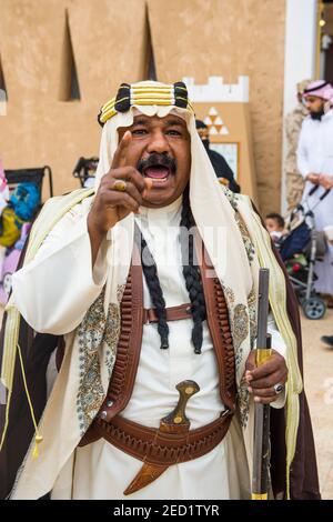 Homme habillé traditionnel, Festival Al Janadiyah, Riadh, Arabie Saoudite Banque D'Images