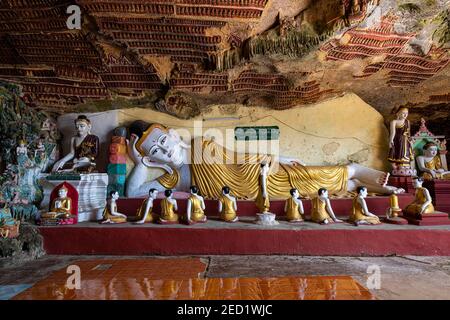 Grotte remplie de buddhas, grotte de Kawgun, hPa-an, Etat de Kayin, Myanmar Banque D'Images