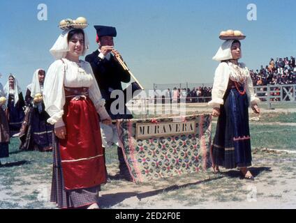 Sassari, Sardaigne, Italie. Photos historiques de Cavalcata Sarda 1964 (scannés à partir de Perutz color C18 fiilm) Banque D'Images