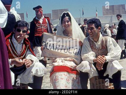 Sassari, Sardaigne, Italie. Photos historiques de Cavalcata Sarda 1964 (scannés à partir de Perutz color C18 fiilm) Banque D'Images