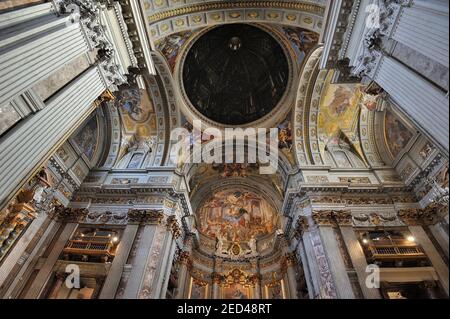 Italie, Rome, église de Sant'Ignazio (St Ignatius), faux dôme, peintures au plafond (Andrea Pozzo, XVIIe siècle) Banque D'Images