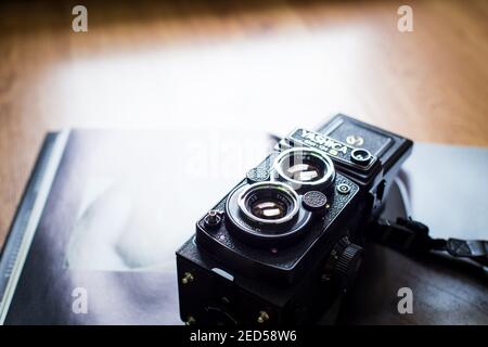 appareil photo vintage à double objectif Banque D'Images