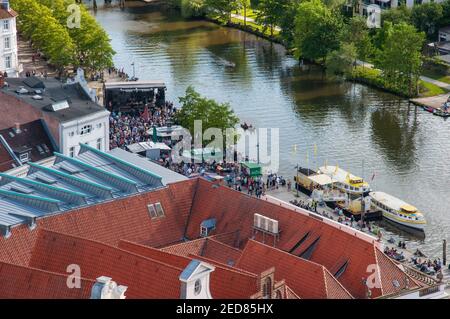 Lubeck Allemagne - Mai 25 2017: Concert sur les rives de la rivière Trave Banque D'Images