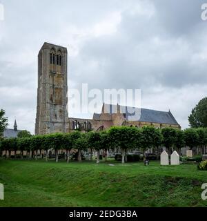 Damme, Belgique - 9 juillet 2020 : Eglise notre-Dame dans la ville historique de Damme. Banque D'Images