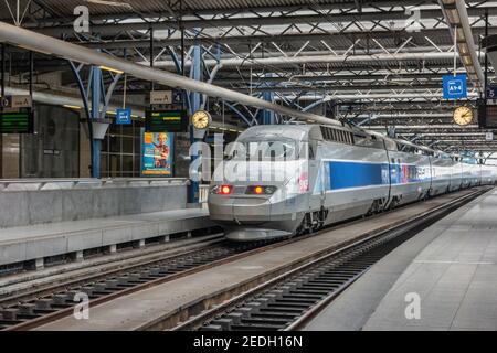 Bruxelles, Belgique - 8 mai 2017 : train à grande vitesse à la gare de Bruxelles Sud (Bruxelles midi) la plus grande gare de Bruxelles Banque D'Images