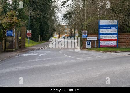 Entrée de la porte 1 à l'hôpital Mount Vernon, Northwood, Middlesex, Grand Londres, Angleterre, ROYAUME-UNI Banque D'Images