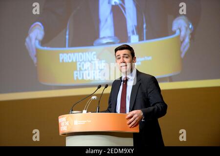 Ancien secrétaire d'État à la Santé Andy Burnham, député, aujourd'hui maire du Grand Manchester. Il a été secrétaire en chef du Trésor de 2007 à 2008 au Cabinet de Gordon Brown, secrétaire à la Culture de 2008 à 2009 et secrétaire à la Santé de 2009 à 2010. Burnham a été secrétaire de Shadow Home de 2015 à 2016 et député de Leigh de 2001 à 2017 Banque D'Images