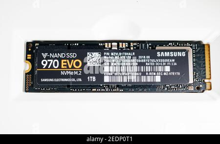 Londres, Royaume-Uni - 18 janvier 2019 : vue rapprochée du nouveau disque dur rapide Samsung 970 EVO NVMe M2 1 to Banque D'Images