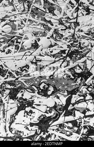 Peintures à base d'huile et d'eau immiscibles qui ne se mélangent pas Ensemble utilisé dans une peinture de style Jackson Pollock pour présenter interaction et répulsion Banque D'Images