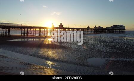 Coucher de soleil sur Central Pier, Blackpool Banque D'Images