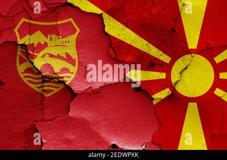 Drapeaux de Skopje et de la Macédoine du Nord peints sur le mur fissuré Banque D'Images